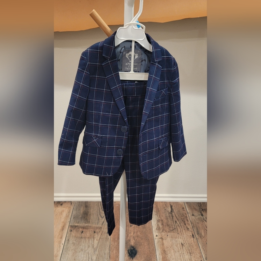 Appaman suit